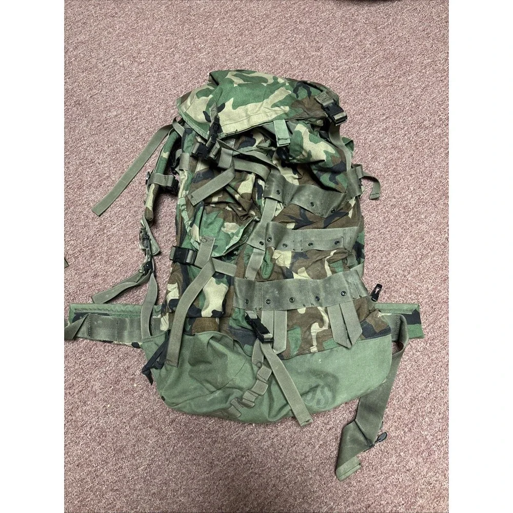 US Military CFP-90 Woodland Camouflage Combat Field Pack Large W/ Internal Frame